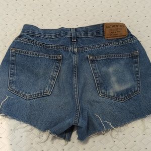 Levi Jean shorts waist 33